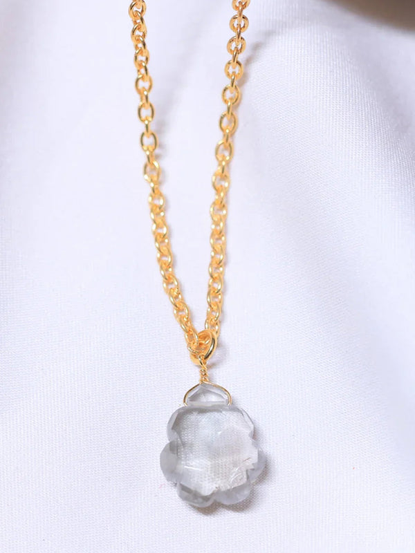 Leaf- Rose quartz pendant in double layered.this crystal stone attract self love,love attraction