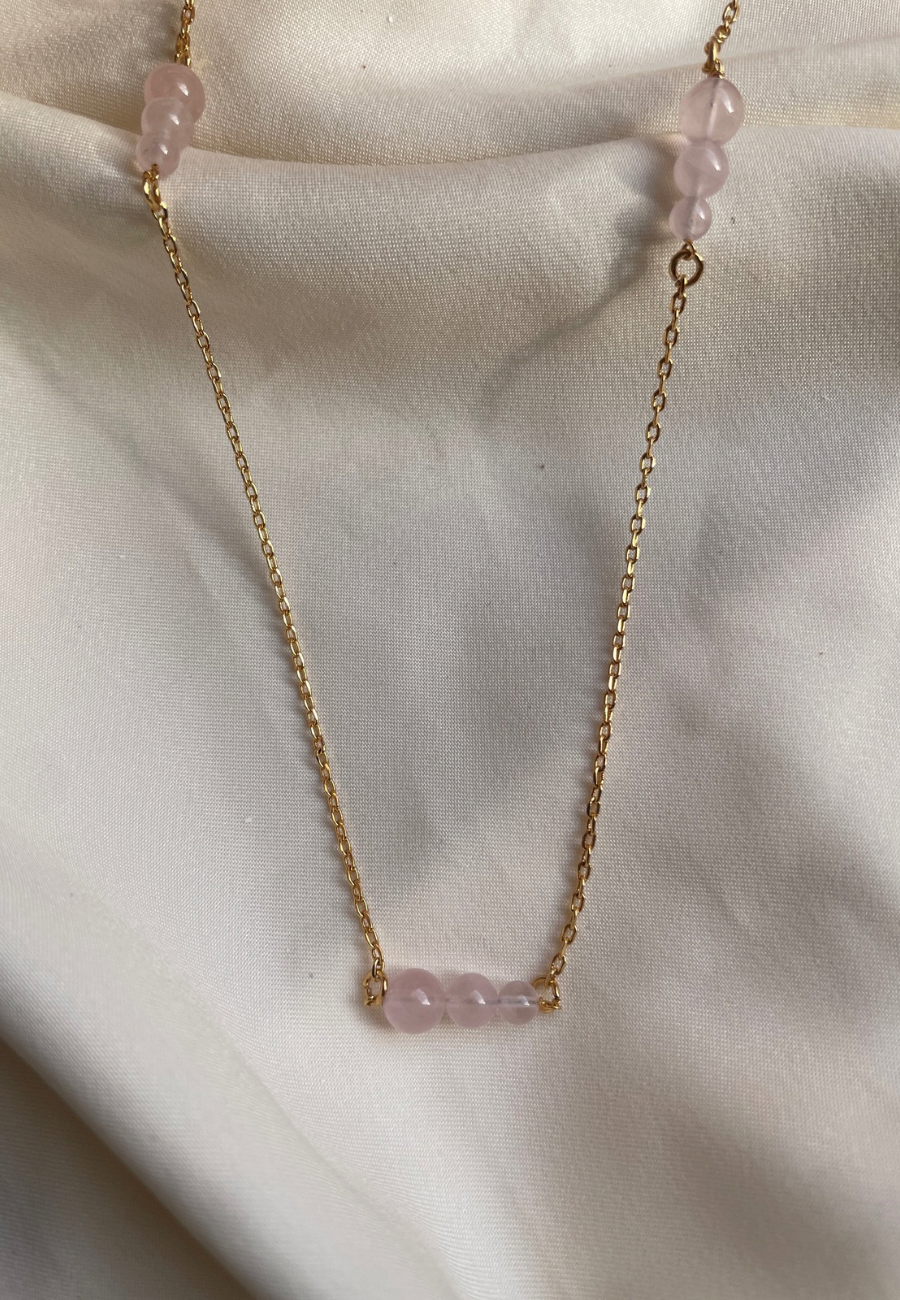 Rose quartz chokar