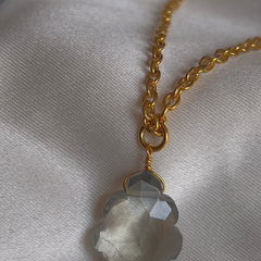 Leaf- Rose quartz pendant in double layered.this crystal stone attract self love,love attraction