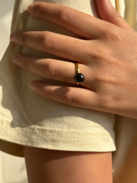 Black onyx stone ring