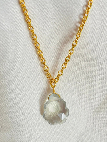 Leaf- Rose quartz pendant in double layered.this crystal stone attract self love,love attraction