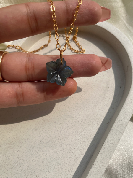 Flower labradorite  pendant