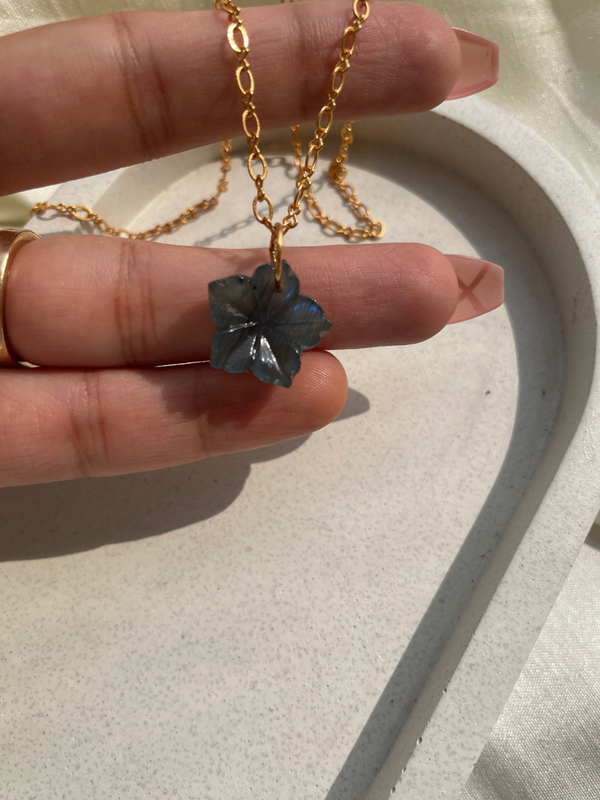 Flower labradorite  pendant