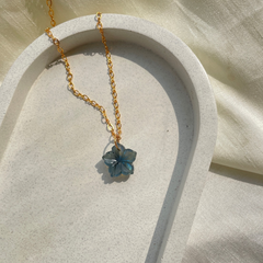 flower-labradorite pendant