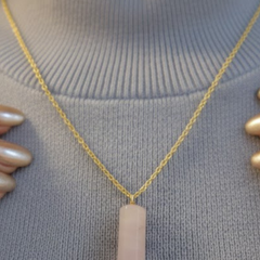 Rose quartz drop necklace