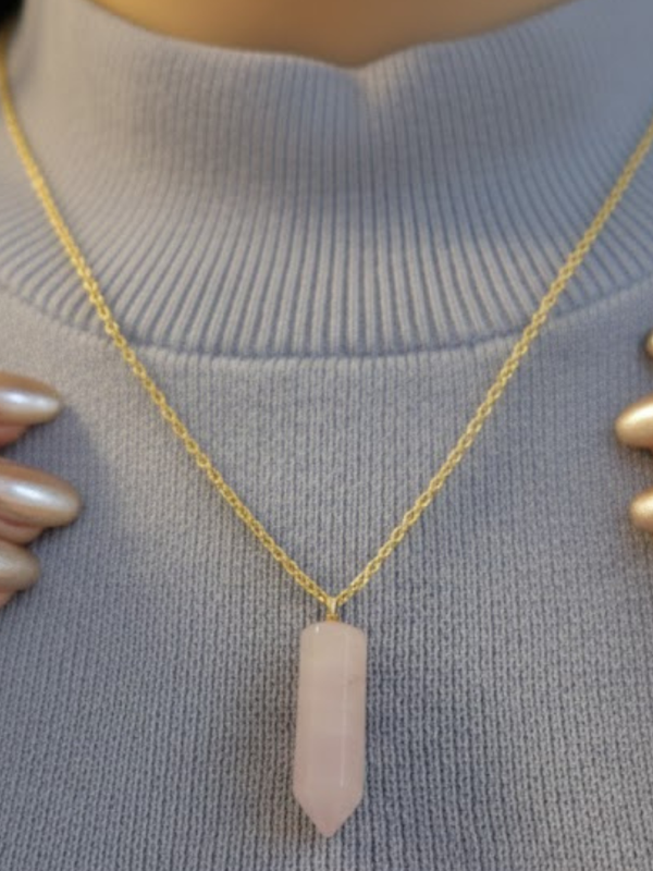Rose quartz drop necklace